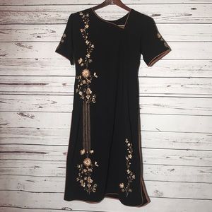 Pakistani shalwar kameez